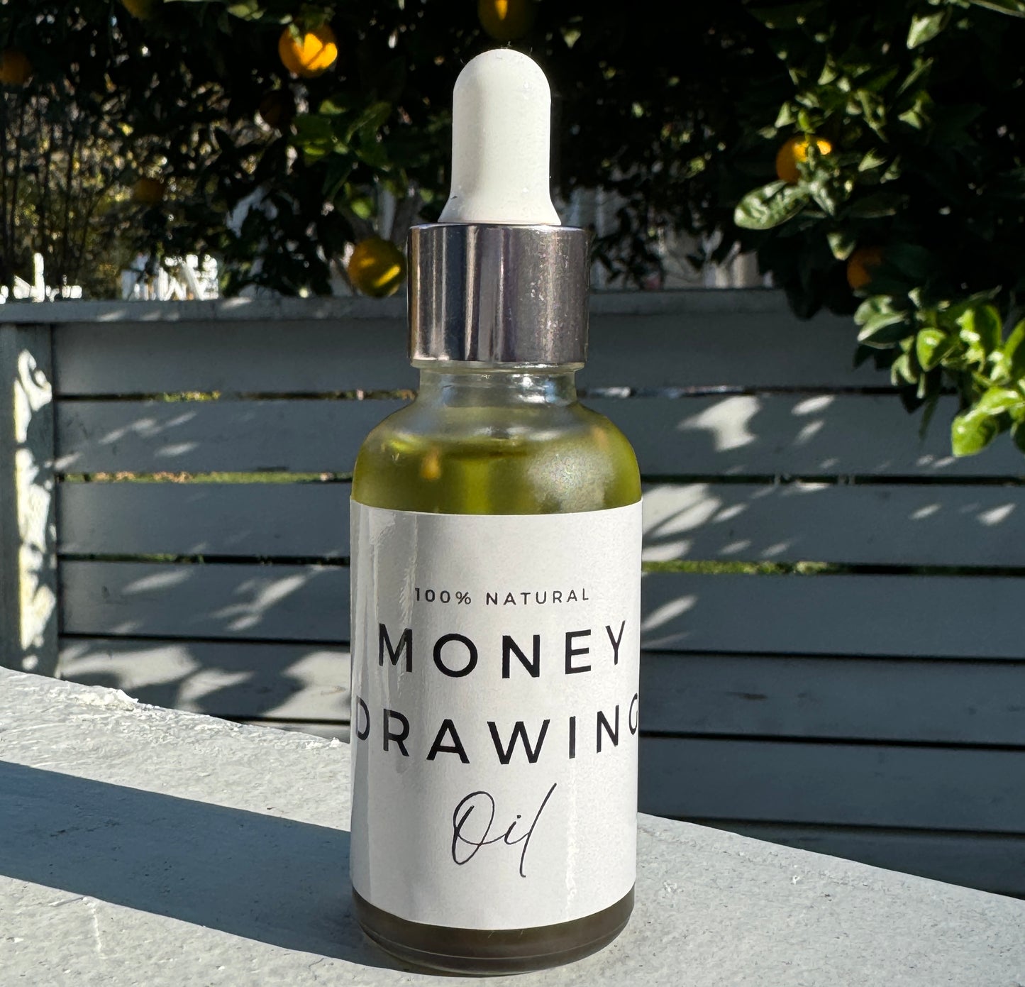 Money Drawing Oil (1 Oz.)